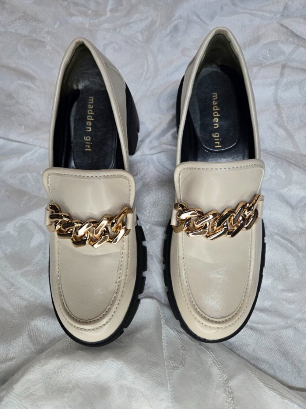 MADDEN GIRL LUG SOLE LOAFER/SIZE 9.5/ALMOND